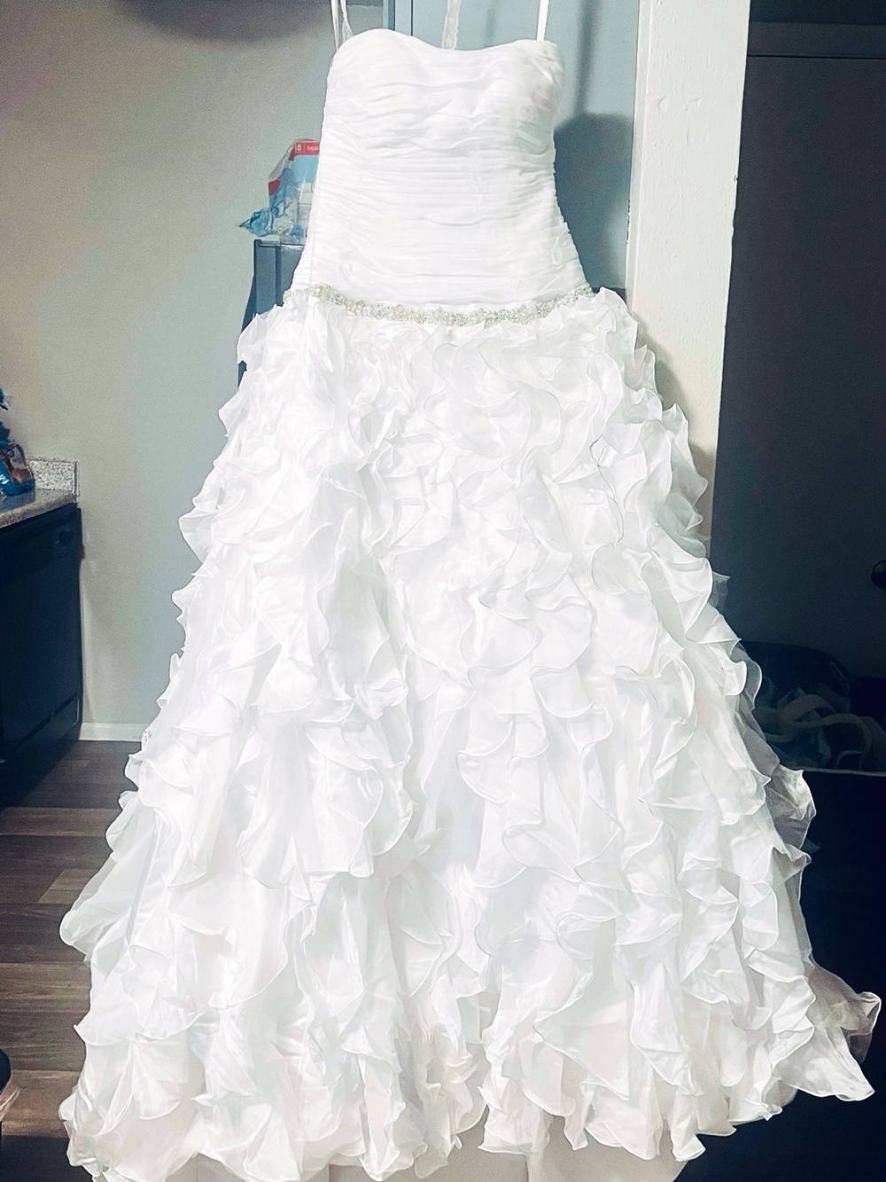 David's Bridal White Strapless Ruffled Ball Gown Wedding Dress